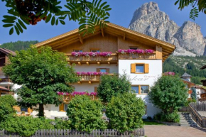 Garni Oskar Appartments Corvara